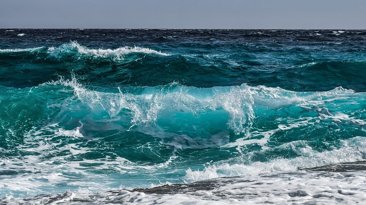 waves, sea, ocean-3473335.jpg